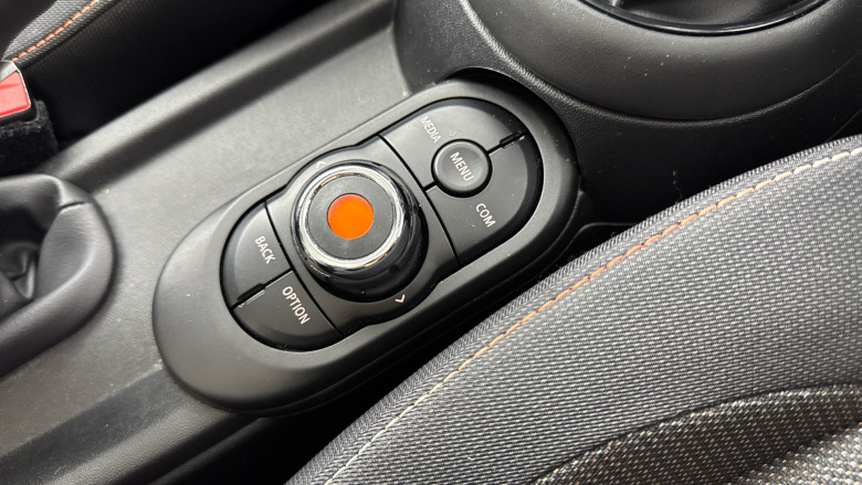 MINI Hatchback 1.5 Cooper Classic II 3dr Petrol Hatchback